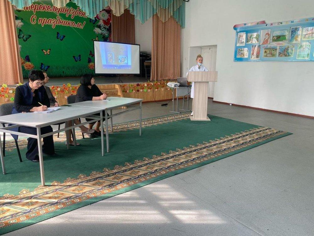 06.04.2023 года в СШ им. Н. Алдабергенова в рамках Всемирного дня здоровья медицинским работником школы Брехуновой К.Е. была проведена лекция с учащимися 10 классов о здоровом питании, о вреде употребления газированных и энергетических напитков,